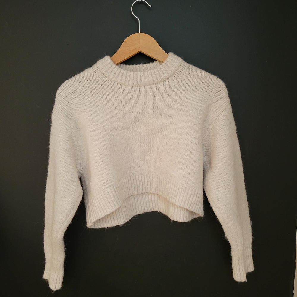 H&M Cream Women's Crew Neck Sweater